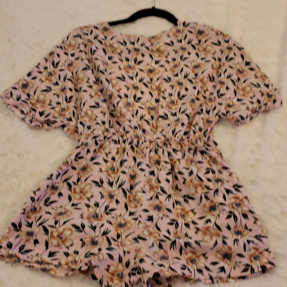 Short Romper - Picture 6 of 6